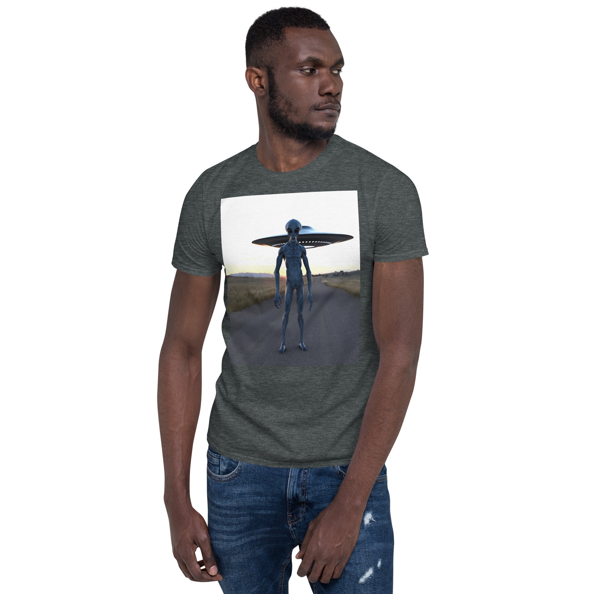 T-Shirt | Gildan 64000 | Alien Visitor